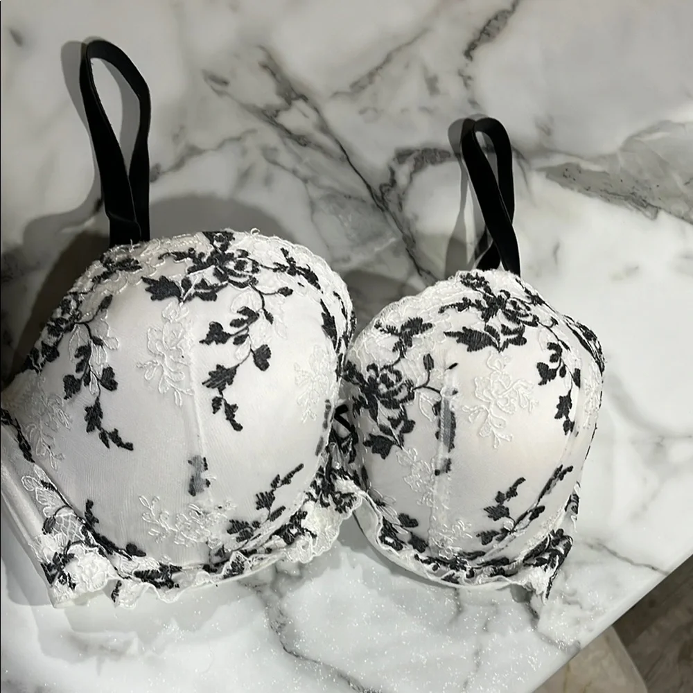 Victorias Secret molded style demi